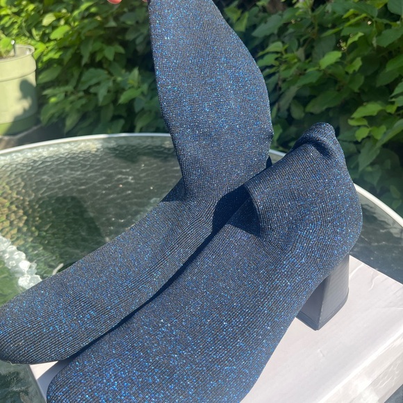 Cape Robbin size 9 blue Daisy metallic sock boots - Picture 2 of 4